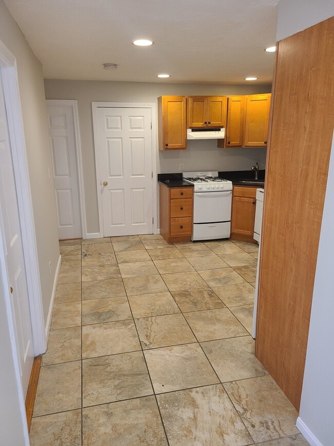 224 Hanover St unit 1, Boston, MA 02113 - photo 6