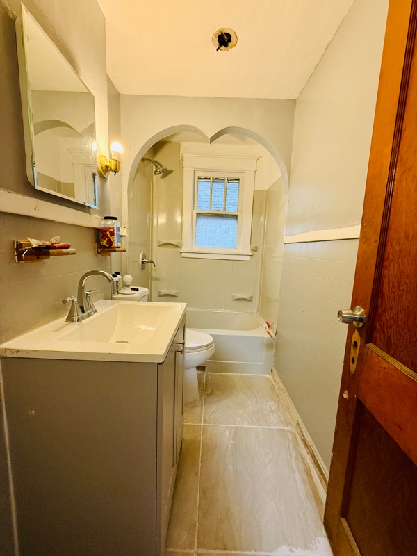 88 Schutrum St unit 2 Upper, Buffalo, NY 14212 - photo 7