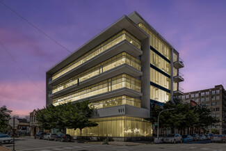 858 N Franklin St, Chicago, IL 60610
