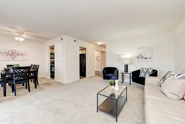 Chateau in the Woods, Indianapolis, IN 46220 - photo 3