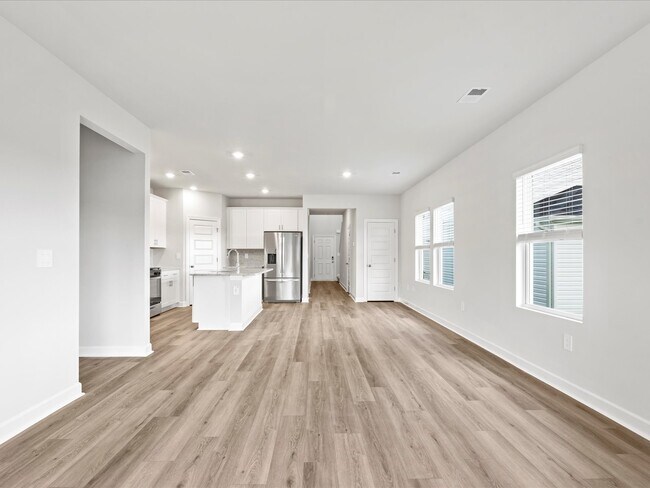 713 Whitebark Dr, Pendleton, SC 29670 - photo 4