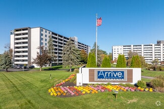 297-297 Turnpike Rd, Westborough, MA 01581