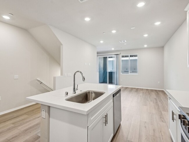 2720 Crozier Ct, Pomona, CA 91767 - photo 7