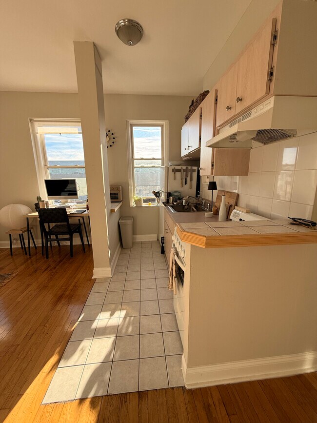 1189 Commonwealth Ave unit 19D, Boston, MA 02134 - photo 3