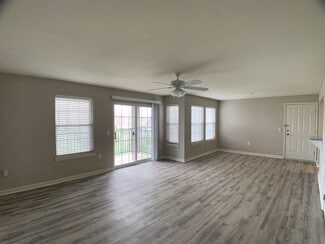 18851 W 153rd Ct, Olathe, KS 66062