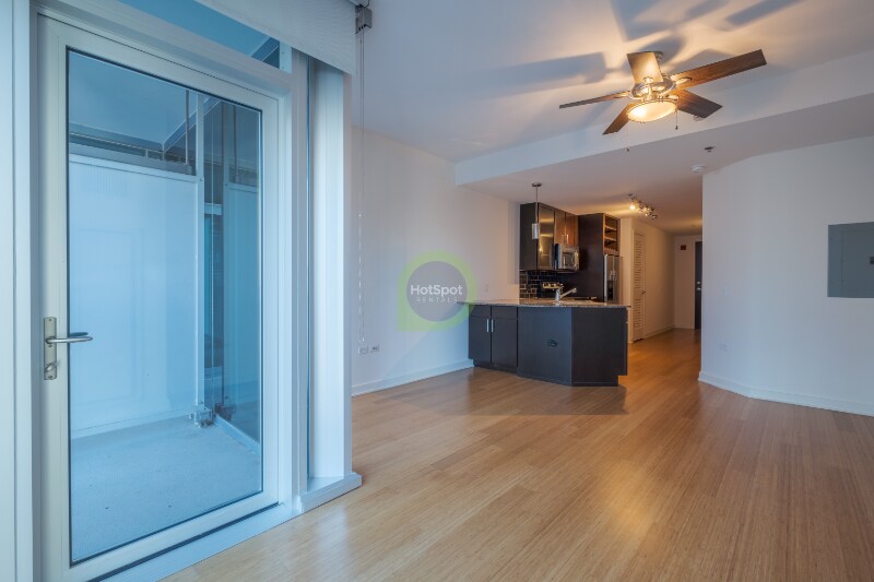 91 W Kinzie St, Chicago, IL 60654 - photo 1