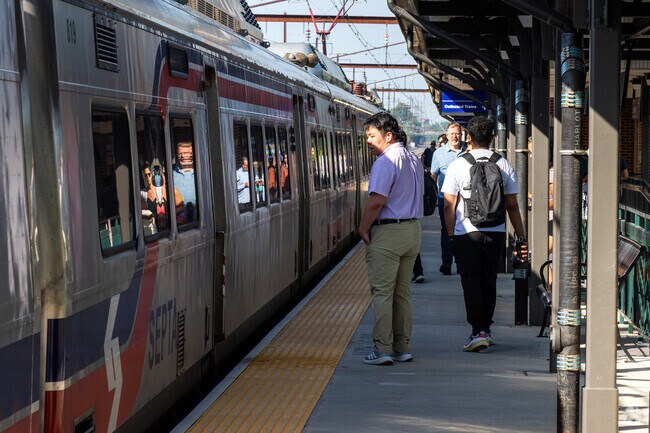 The Levittown Train Station is a short drive from Vermilion Hills and you can catch a train to Philadelphia or Trenton.
