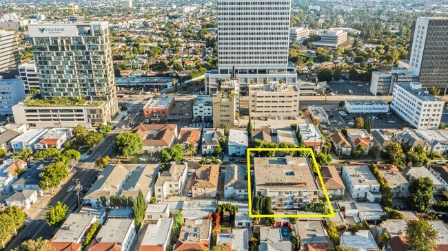 Wilshire Regency Apts., Los Angeles, CA 90048 - photo 5