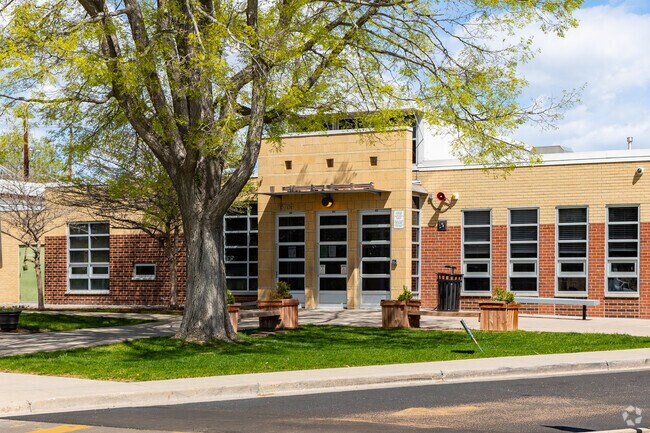 Lumberg Elementary School is a public school in Edgewater with score of C on Niche.com.