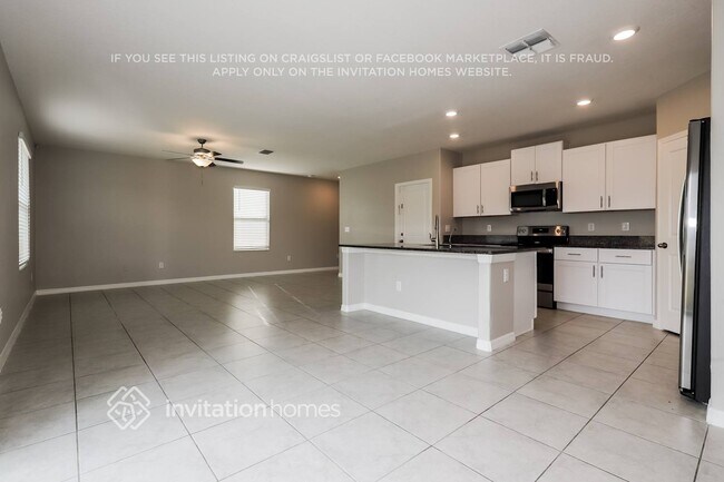 11296 Riley Pines Cir, Gibsonton, FL 33534 - photo 4