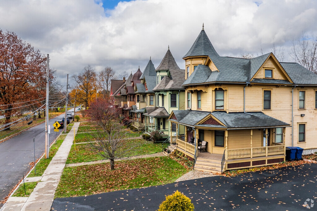 Queen Anne homes with long front porches are line the streets of the Park Ave neighborhood.