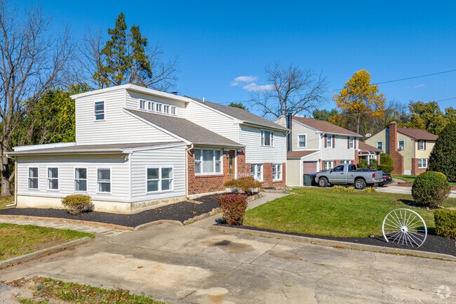 Split level homes line the cul-de-sacs of Boothwyn.