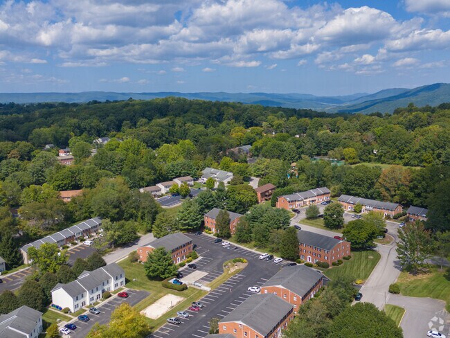 Grissom-Highland’s real estate market attracts both first-time buyers and long-term residents.