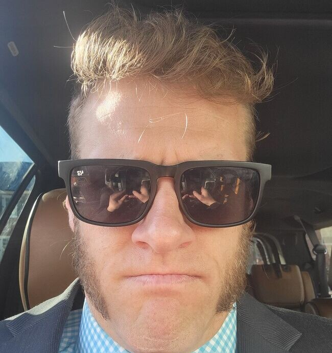 Agent Photo