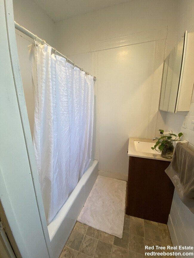 11 Stickney Ave unit 1, Somerville, MA 02145 - photo 5