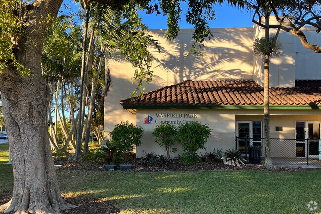 North Side Elementary School next to Warfield Park.