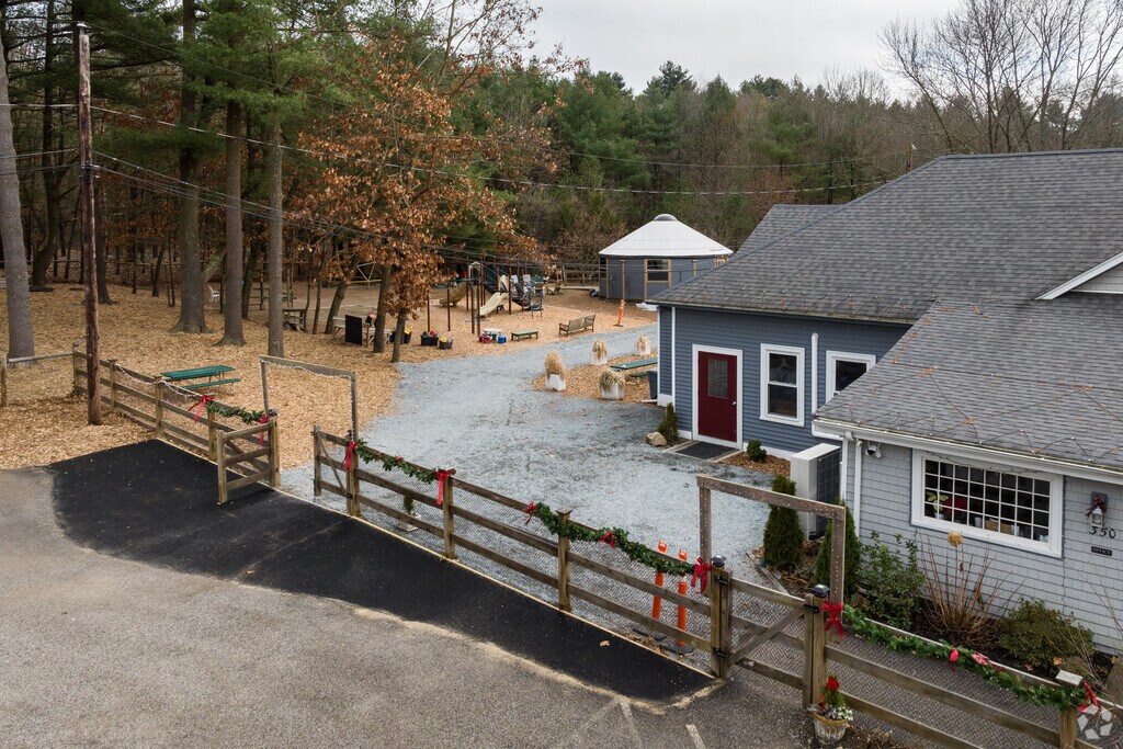 Woodside Montessori Academy in Millis is a private school serving students in grades PK-8.