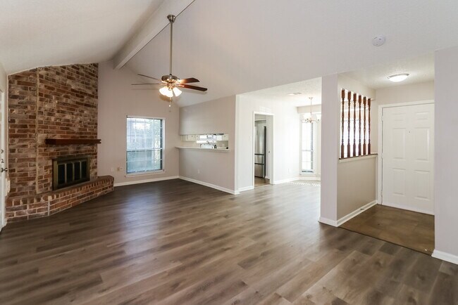 2118 Maple Cir, Rosenberg, TX 77471 - photo 6