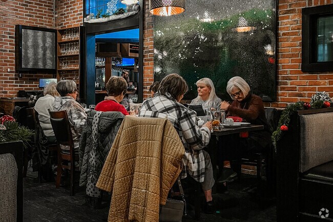 Meet friends for a delicious dinner at the popular Baker Street Steakhouse in Fort Wayne.