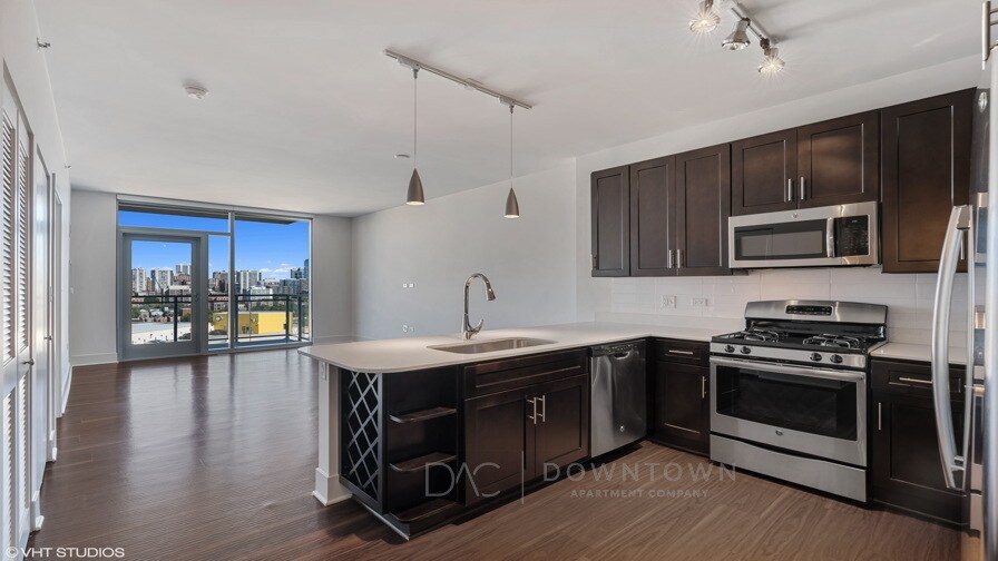 1460 N Halsted St unit 1802, Chicago, IL 60642 - photo 1