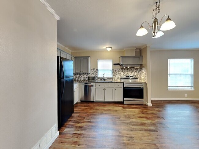 1414 Record Crossing Rd unit A, Dallas, TX 75235 - photo 4