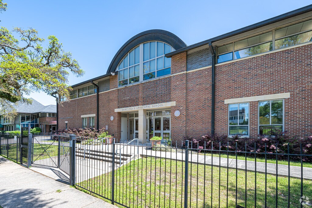St Paul's Episcopal School was founded in 1961.