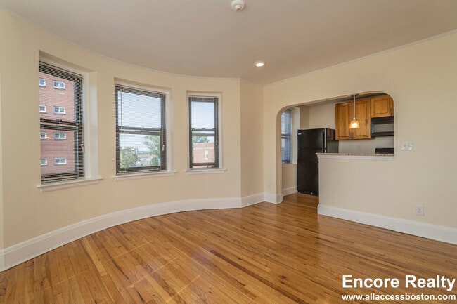 123 Highland Ave unit 38, Somerville, MA 02143 - photo 3