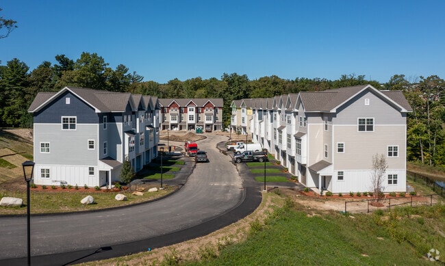 Amelia Villages, Nashua, NH 03062 - photo 2