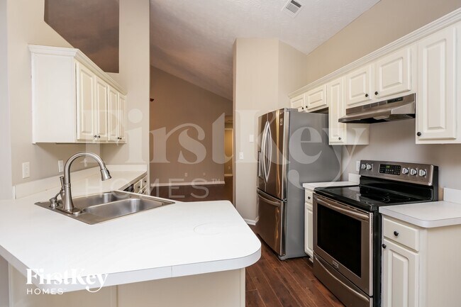 861 Georgetown Dr, Winder, GA 30680 - photo 6