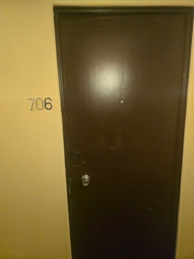 1196 N Grant St, Denver, CO 80203 - photo 2