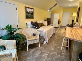 3849 S Virginia Place Unit upper unit, Springfield, MO 65807