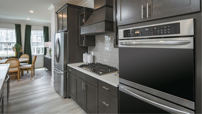 10586 Roundstone Ln, Waldorf, MD 20695 - photo 4