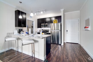 10000 Davis Creek Cir, Orlando, FL 32832