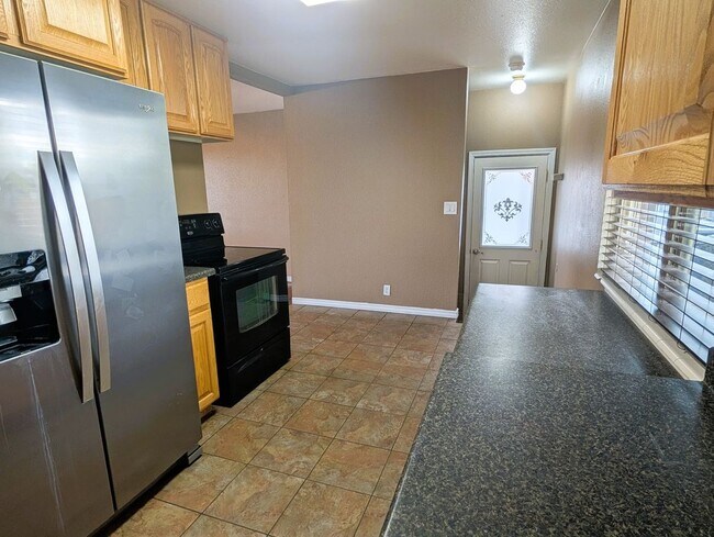 317 W 930 N, Clearfield, UT 84015 - photo 7