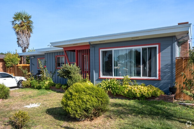 Surrounded by nature, this ranch-style house beckons you to escape the ordinary.