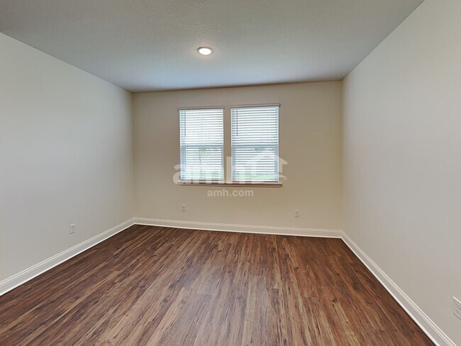 2902 Alanas Mdw Way, Green Cove Springs, FL 32043 - photo 6