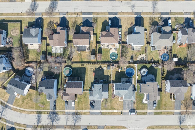 South Homer Glen features traditional style homes that blend with modern amenities.