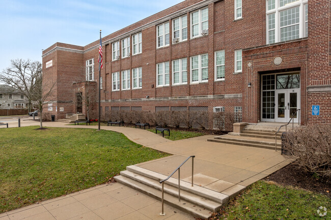 Roeper Middle and Upper School offers a dynamic learning environment.