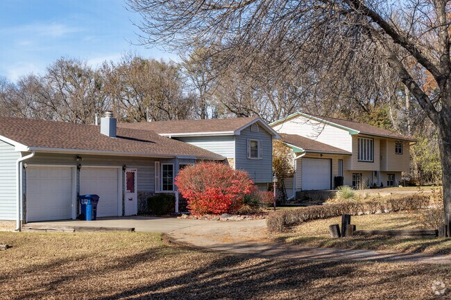 Renner Corner homes have large, well shaded yards.