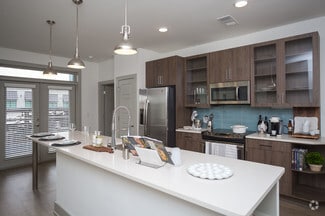 7165 Avalon Blvd, Alpharetta, GA 30009