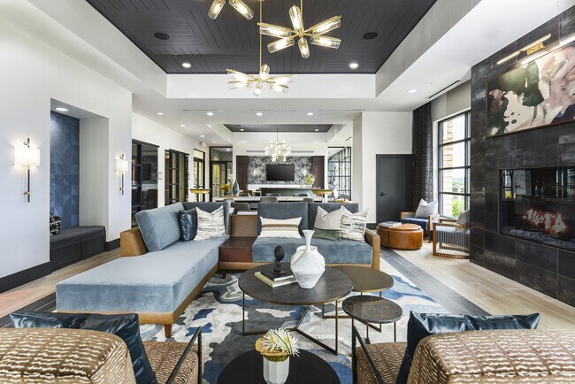 J Woburn Heights, Woburn, MA 01801 - photo 2