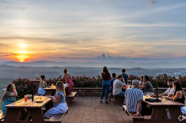 See the sunset under the Blue Ridge Mountains at the Thursday Evening Sunset Series.