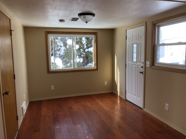 533 15th Ave, Silvis, IL 61282 - photo 5