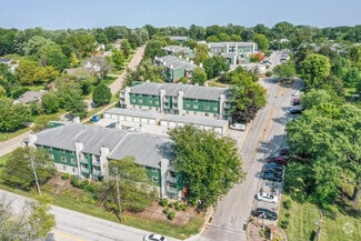 1825 Winding Hill Rd, Davenport, IA 52807