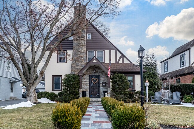 Older homes in Crestwood are often refreshed and have modern amenities.