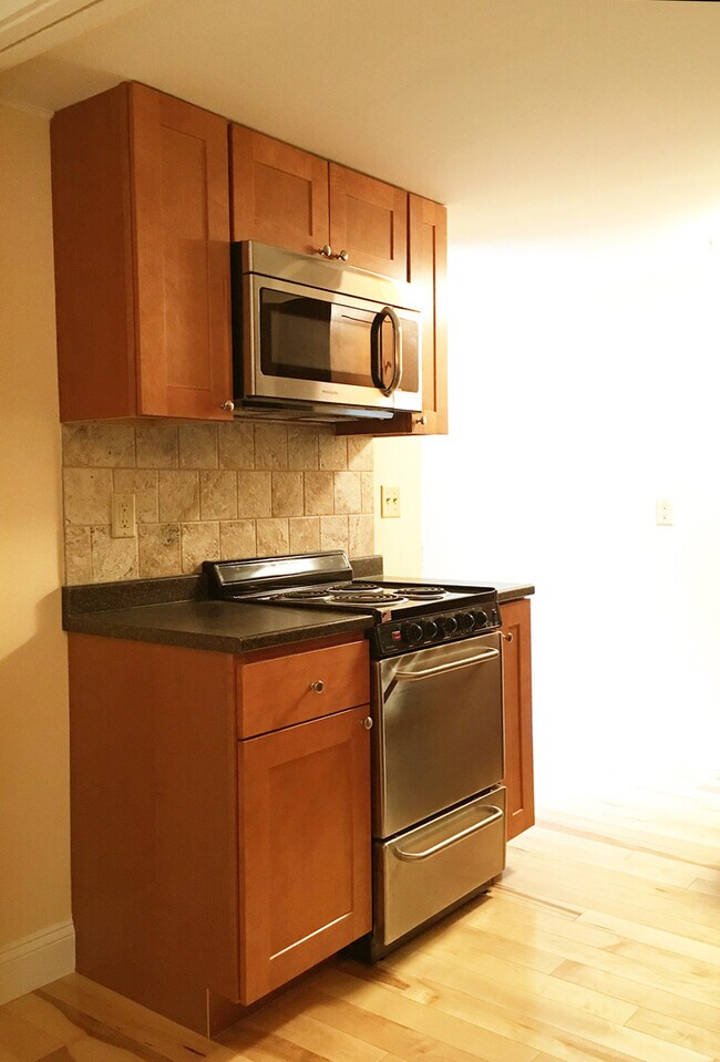 80 Marble Ave, Burlington, VT 05401 - photo 5