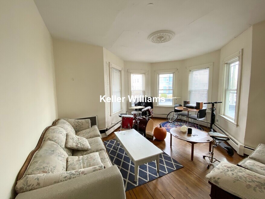 140 Calumet St unit 1, Roxbury Crossing, MA 02120 - photo 1