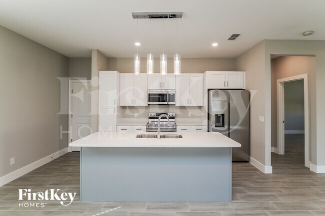 1666 Redfin Dr, Kissimmee, FL 34759 - photo 4