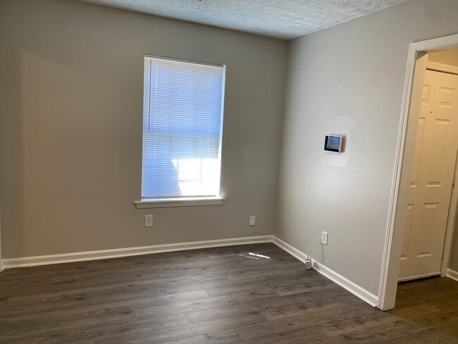 189 Middle School Rd, Jackson, TN 38305 - photo 5