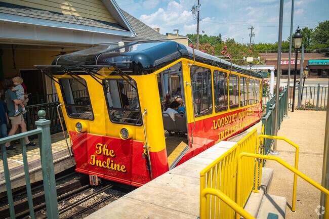 One of St Elmo's most iconic attractions is The Incline railway that climbs Lookout Mountain.
